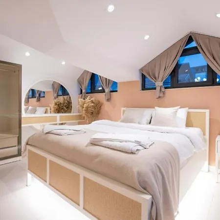 Bling Excellence - Macthless With Indoor Swimpool In Hisaroenue * فتحية
