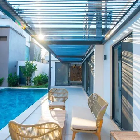 Bling Excellence - Macthless With Indoor Swimpool In Hisaroenue فيلة *